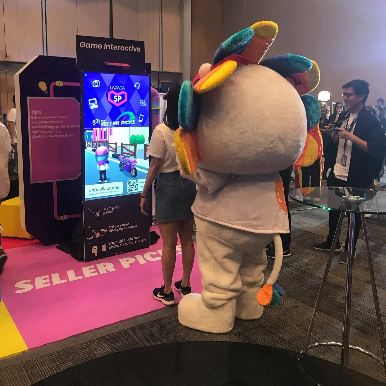 เกมอินเทอร์แอคทีฟในงาน LAZADA 7th ที่ไบเทค บางนา ภาพที่ 4