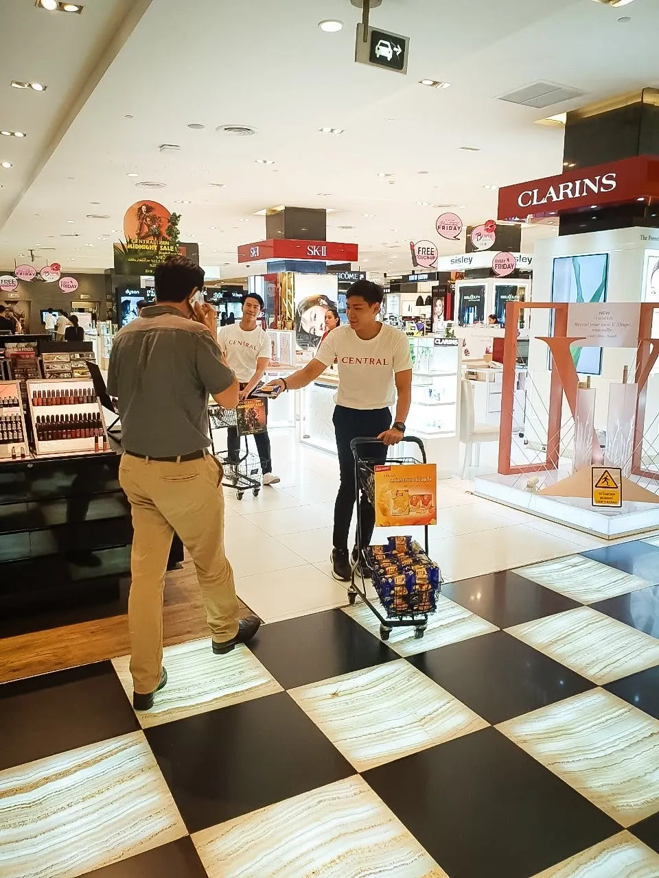 เกมยิงปืนด้วยจอยปืน งาน Central | ZEN Midnight Sale 5 สาขา ภาพที่ 26